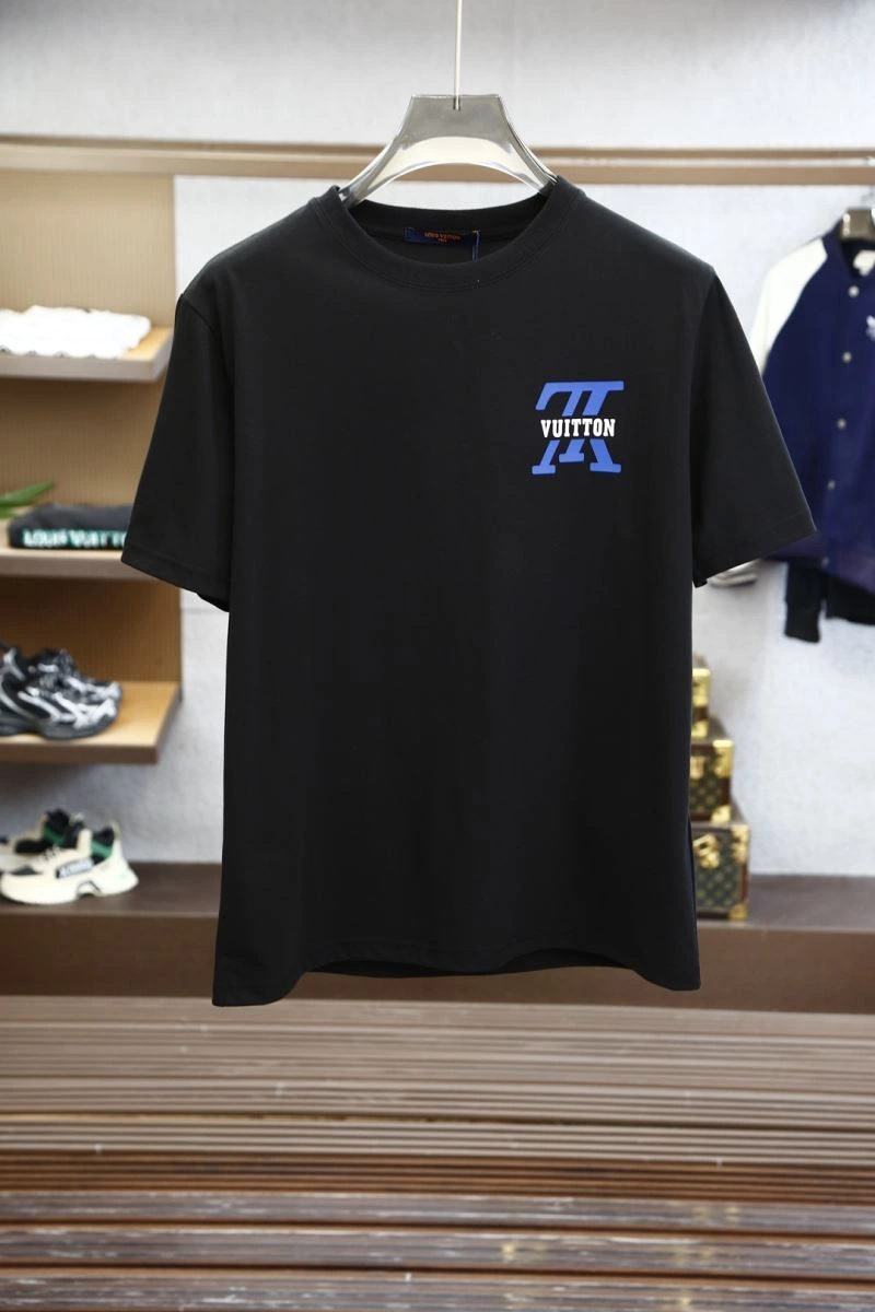 Effortless Louis Vuitton T-Shirts 134505