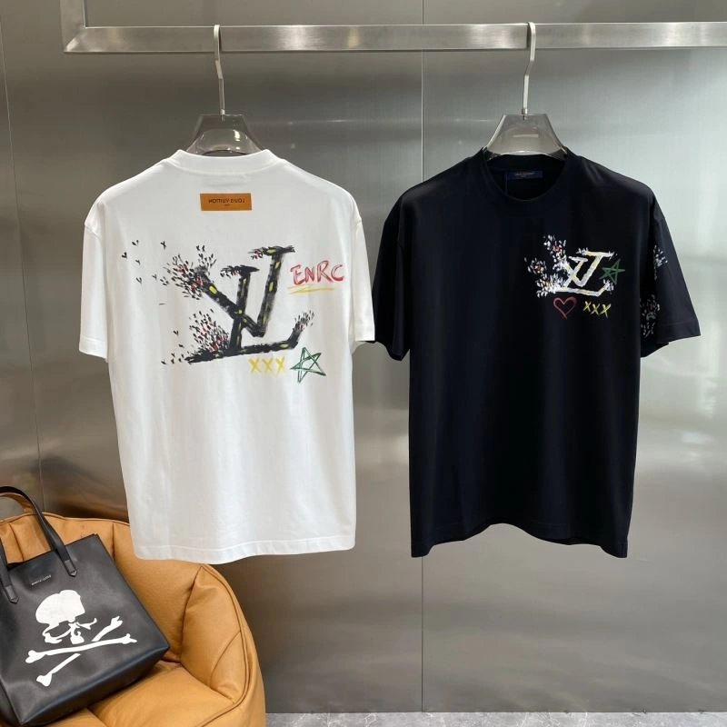 Sporty Louis Vuitton T-Shirts 134499