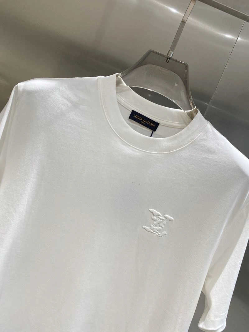 Lightweight Louis Vuitton T-Shirts 134484