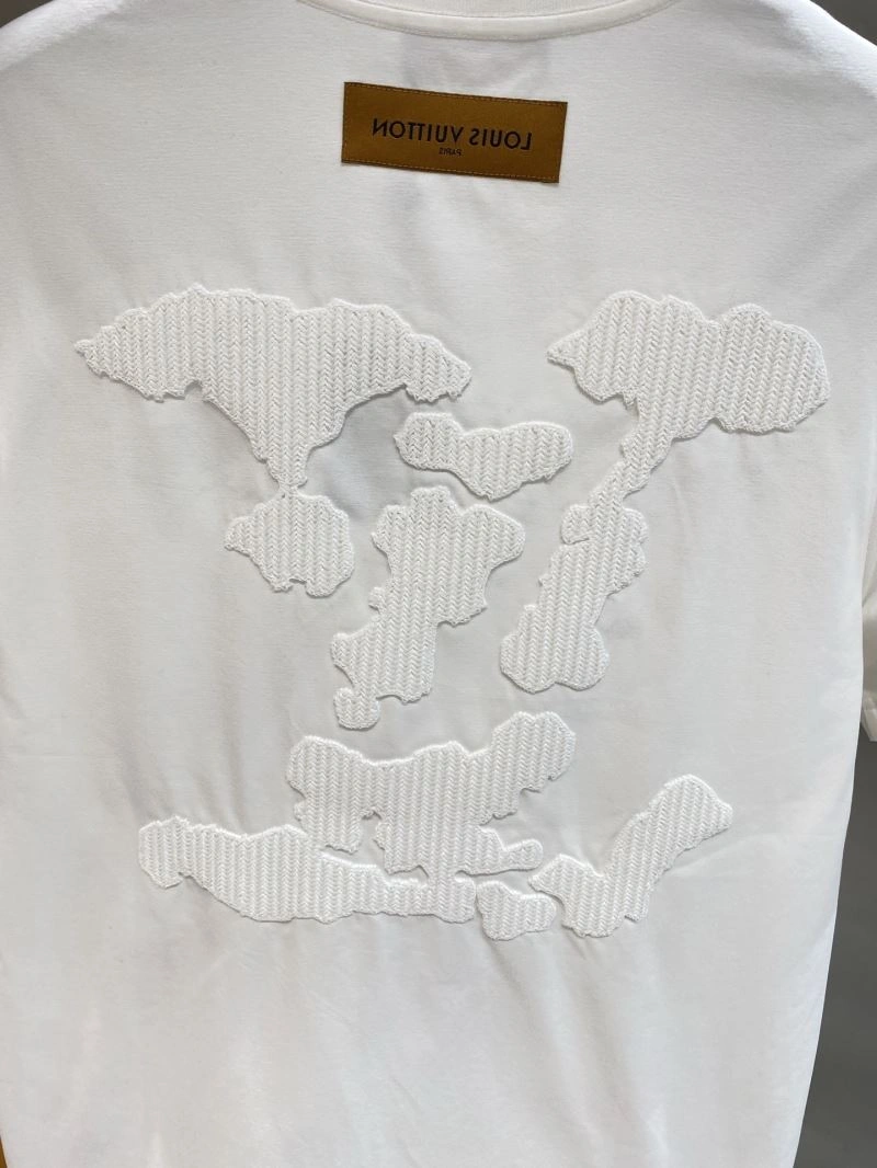 Lightweight Louis Vuitton T-Shirts 134484