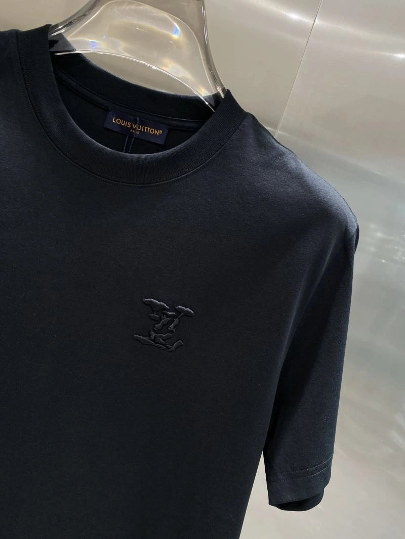 WaterResistant Louis Vuitton T-Shirts 134480