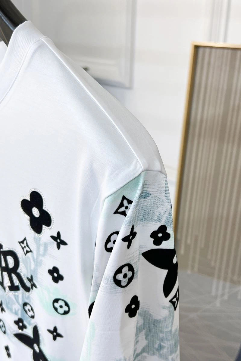 SmartChoice Louis Vuitton T-Shirts 134486