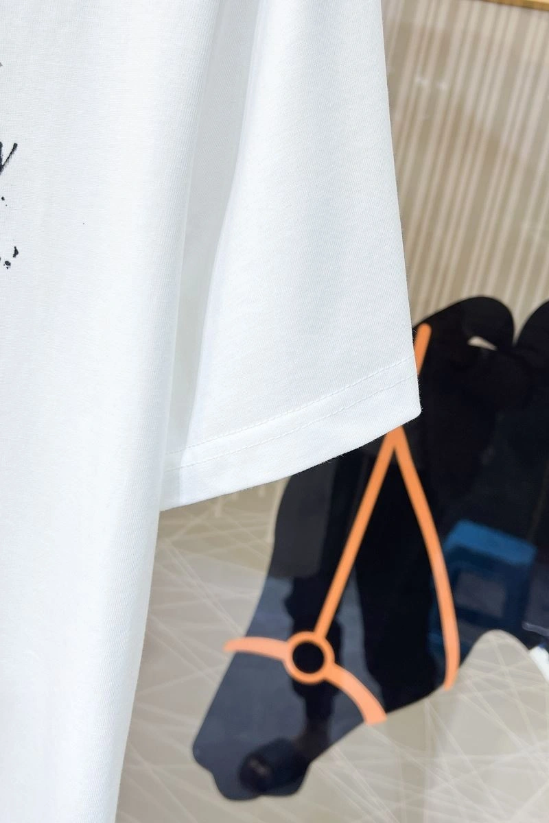 Louis Vuitton T-Shirts Stretchable 134489
