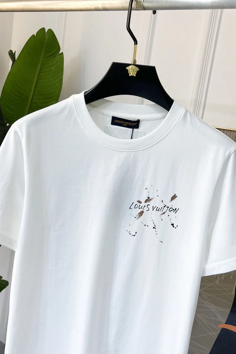 Louis Vuitton T-Shirts Stretchable 134489