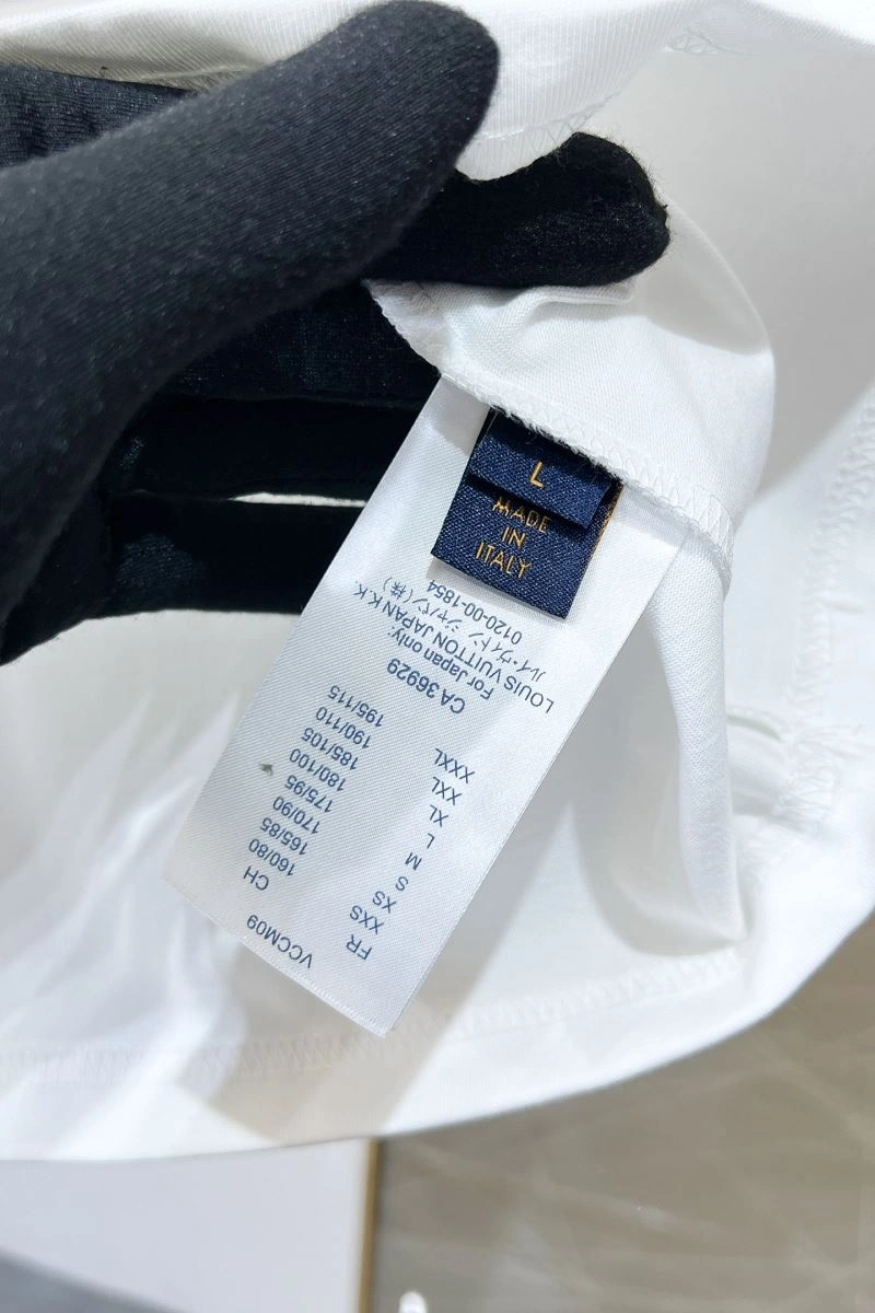 Louis Vuitton T-Shirts Stretchable 134489