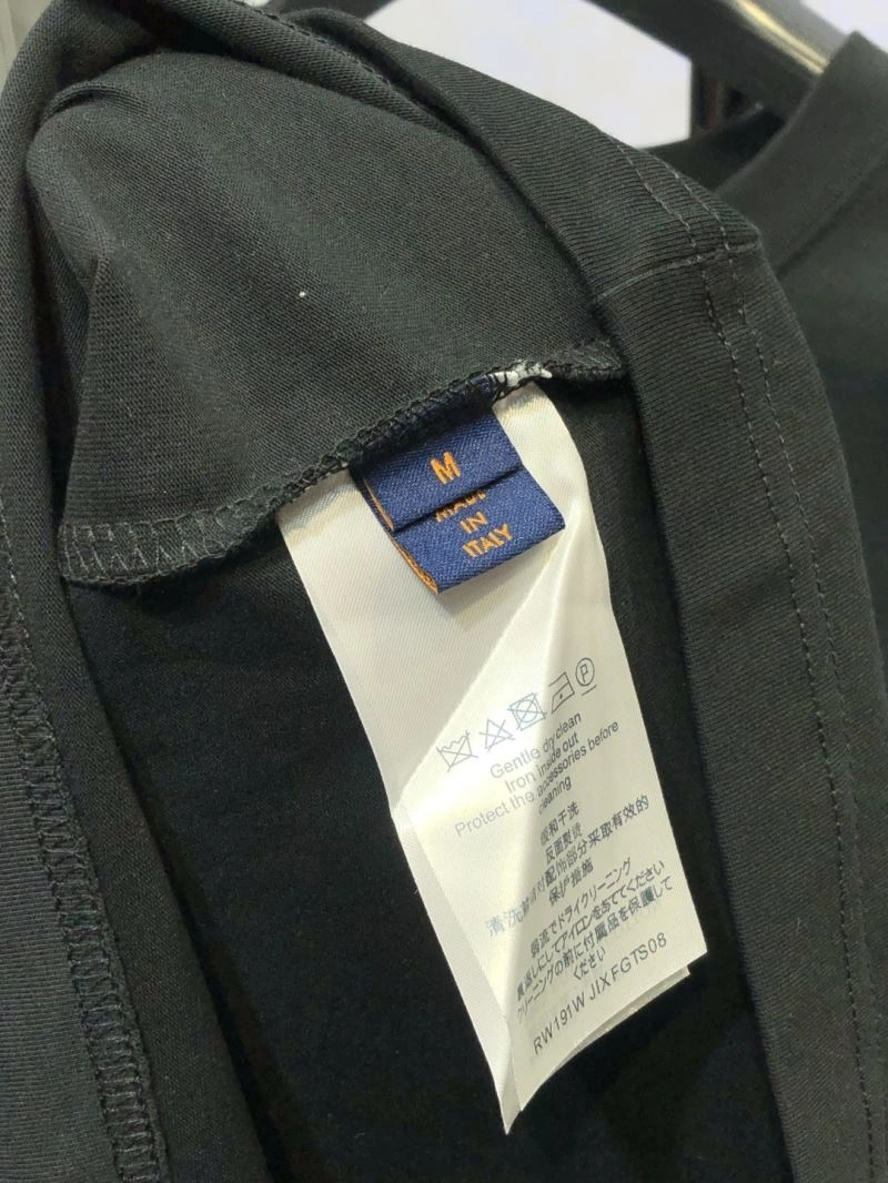 Breathable Louis Vuitton T-Shirts 134469