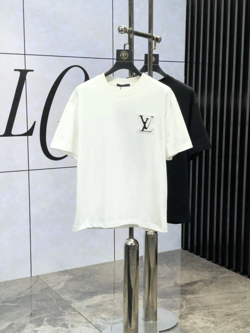 Casual Louis Vuitton T-Shirts 134500