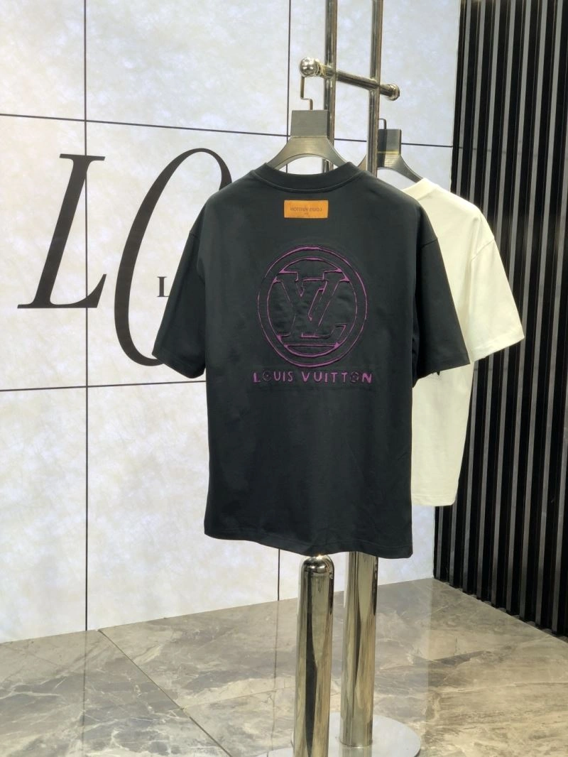 Casual Louis Vuitton T-Shirts 134500