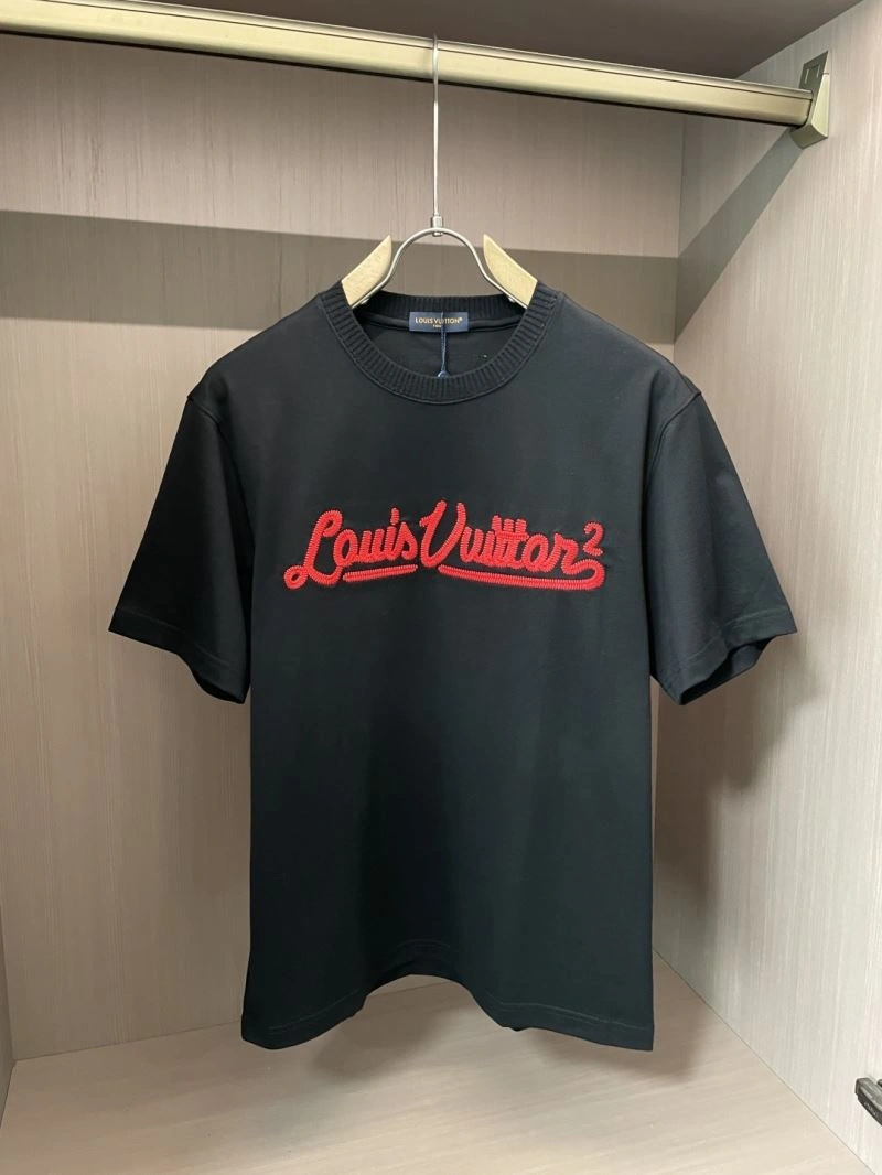Louis Vuitton T-Shirts Minimalist 134483