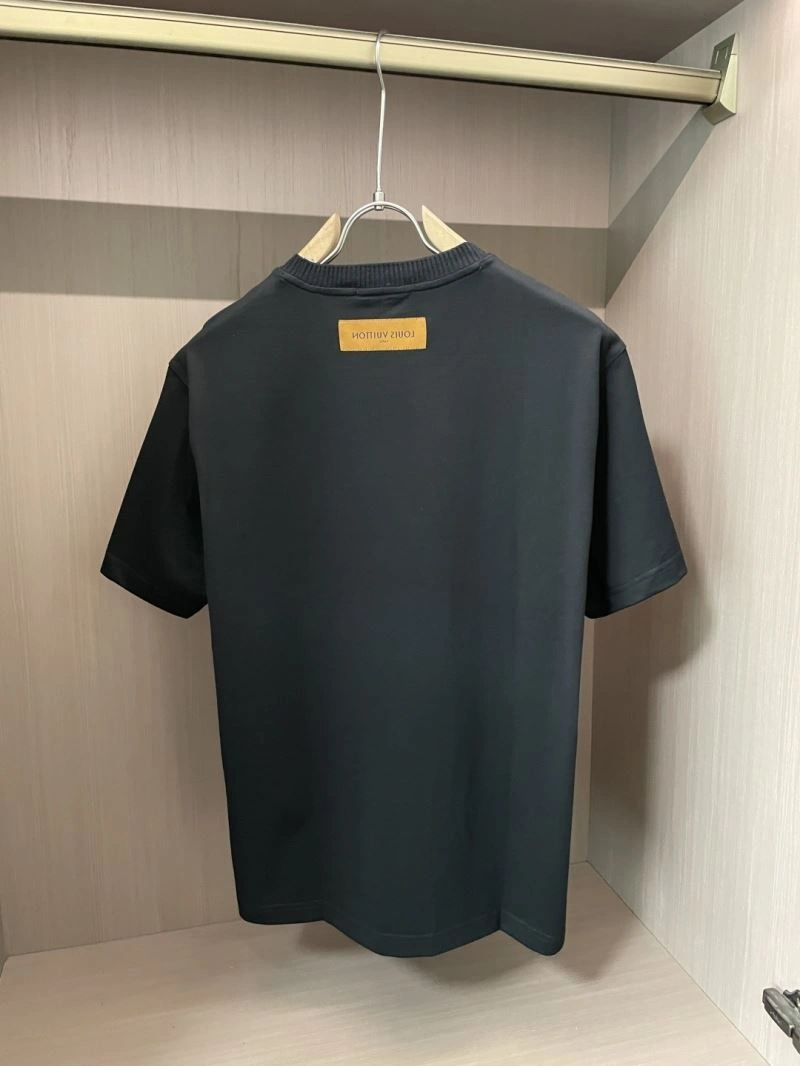 Louis Vuitton T-Shirts Minimalist 134483