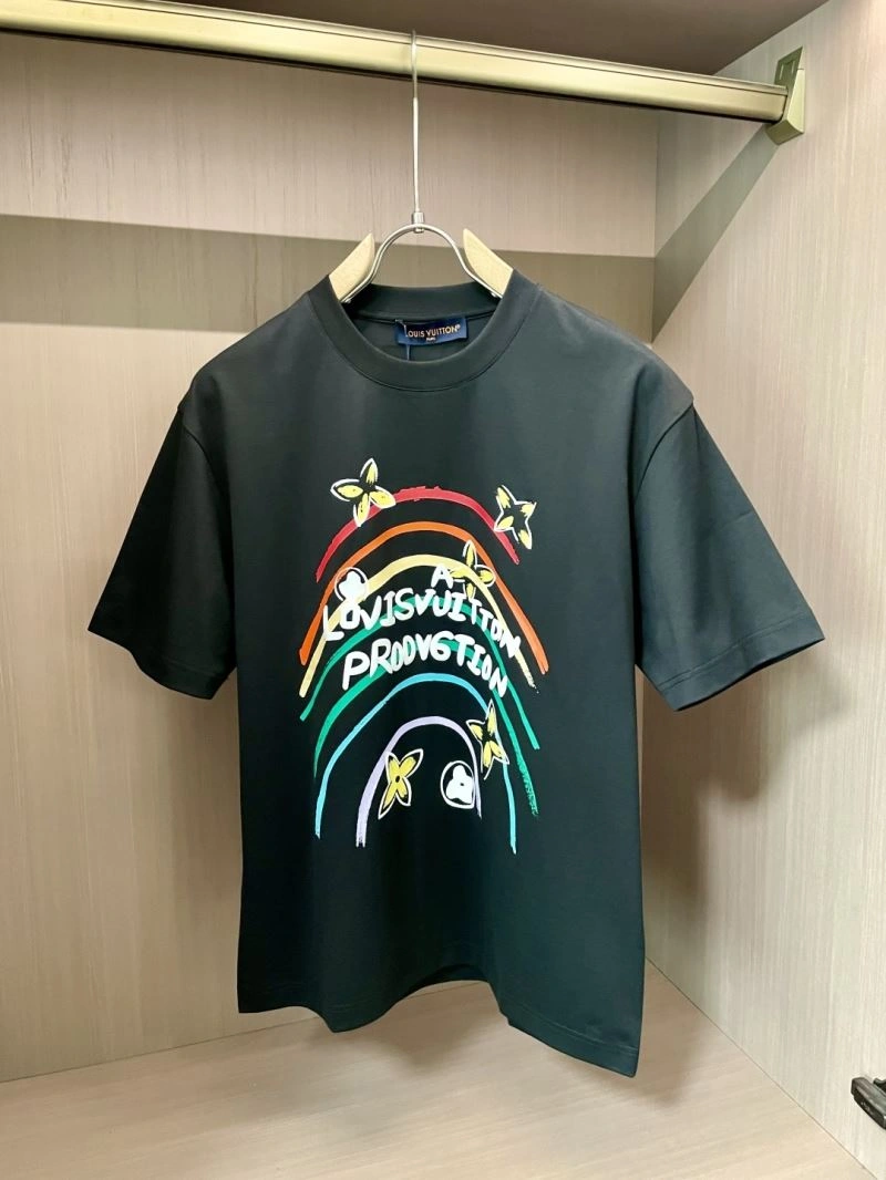 Timeless Louis Vuitton T-Shirts 134468