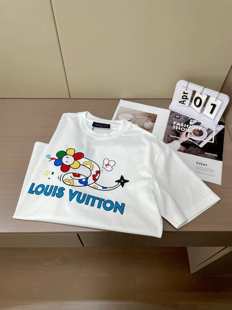 Louis Vuitton T-Shirts Modern 134470