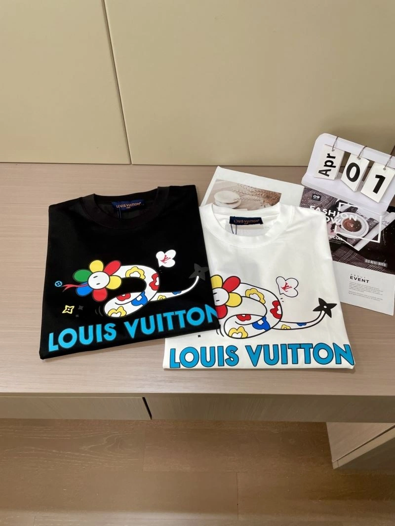 Louis Vuitton T-Shirts Modern 134470