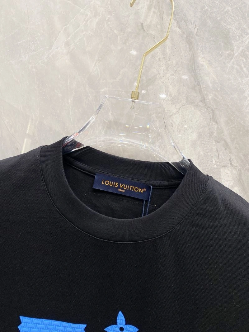 FashionForward Louis Vuitton T-Shirts 134465