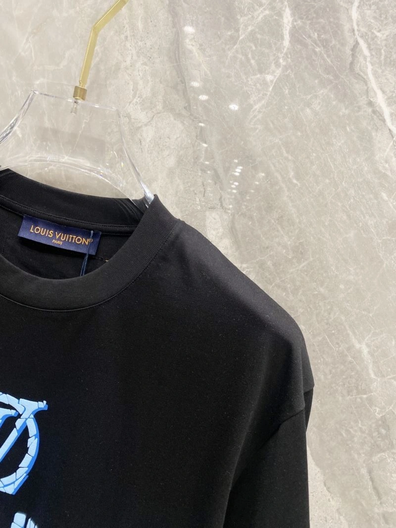 Modern Louis Vuitton T-Shirts 134463