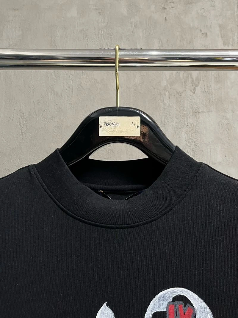 Louis Vuitton T-Shirts Sleek 134464