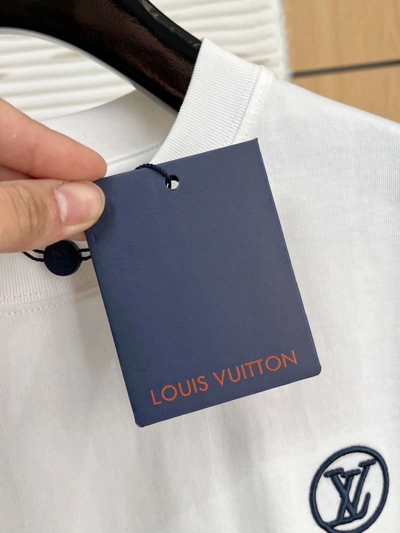Louis Vuitton T-Shirts ComfortFit 134454