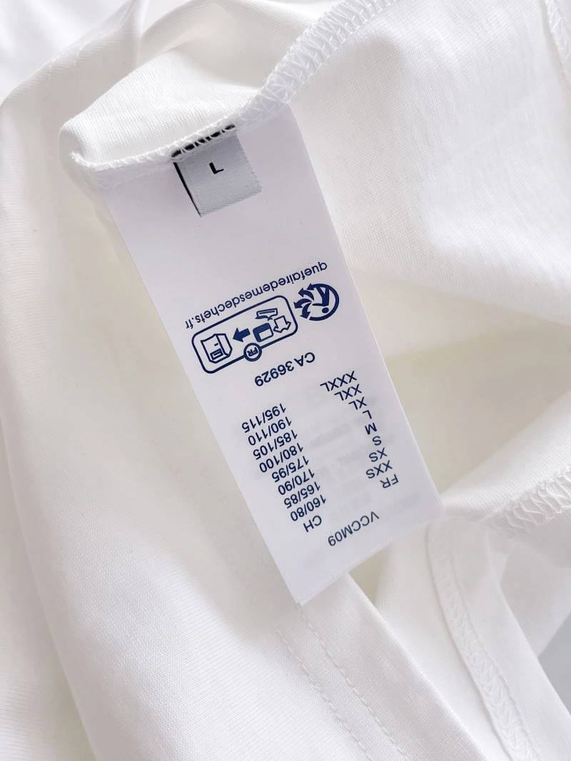 Cozy Louis Vuitton T-Shirts 134447