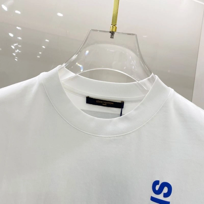 Trendsetting Louis Vuitton T-Shirts 134441
