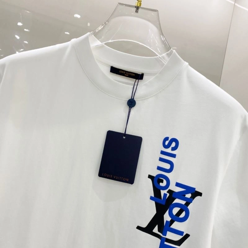 Trendsetting Louis Vuitton T-Shirts 134441