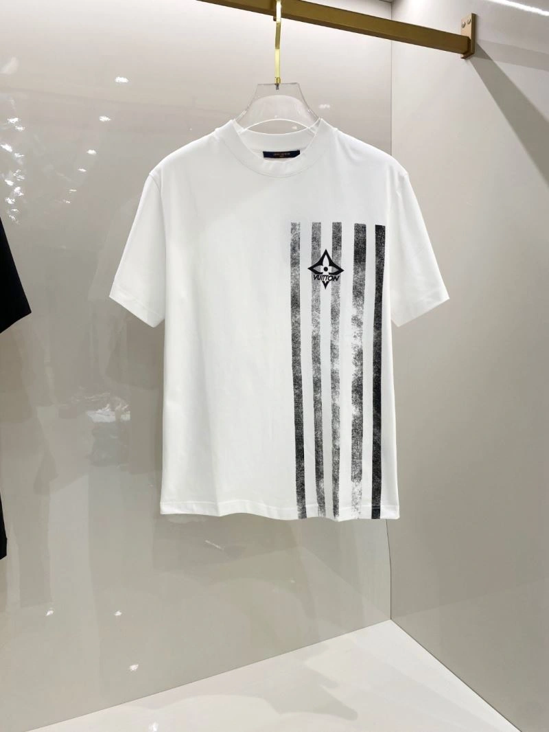 Durable Louis Vuitton T-Shirts 134449