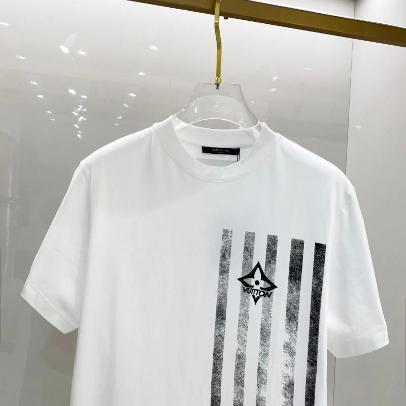 Durable Louis Vuitton T-Shirts 134449