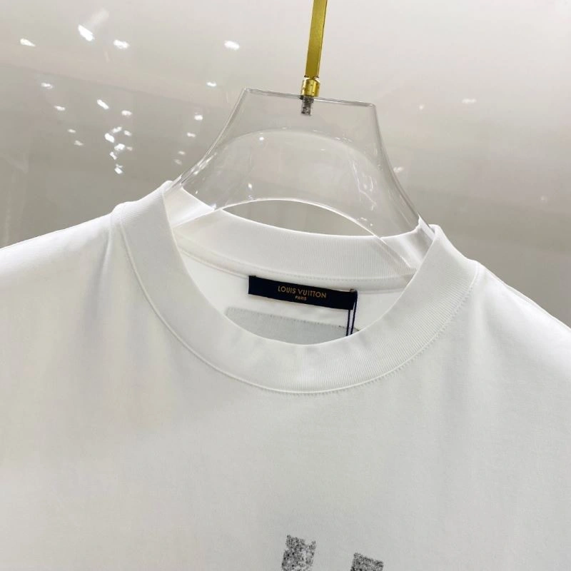 Durable Louis Vuitton T-Shirts 134449