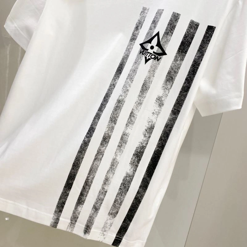 Durable Louis Vuitton T-Shirts 134449