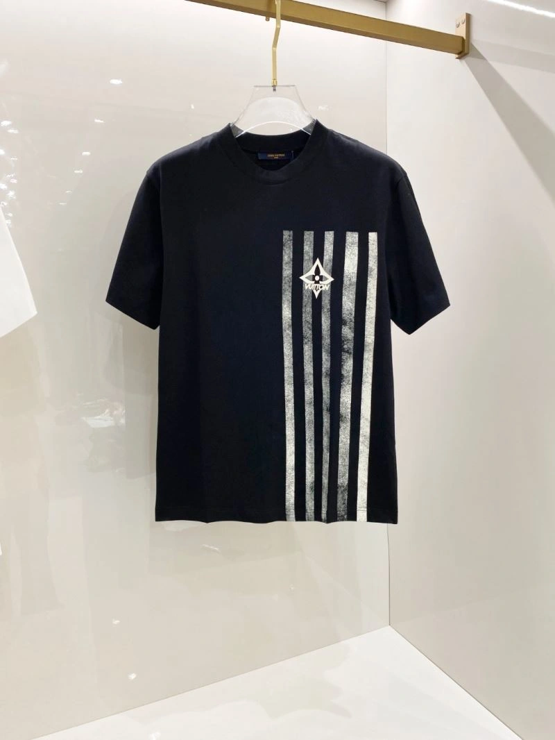 Louis Vuitton T-Shirts Sporty 134438