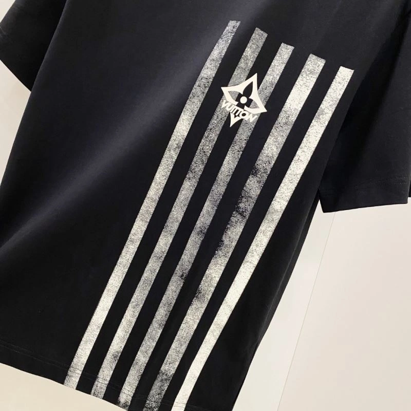 Louis Vuitton T-Shirts Sporty 134438