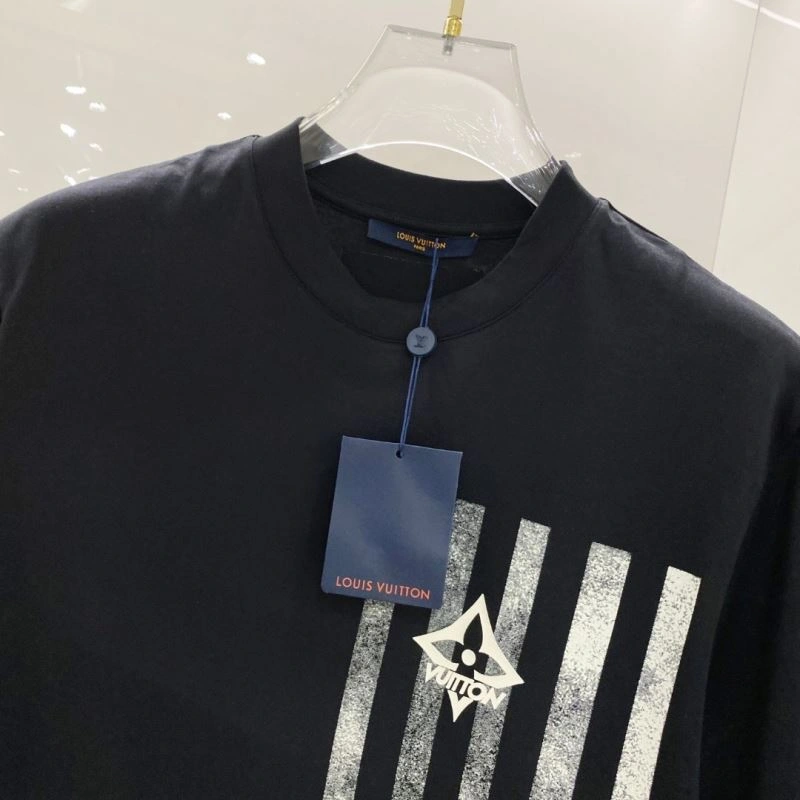 Louis Vuitton T-Shirts Sporty 134438