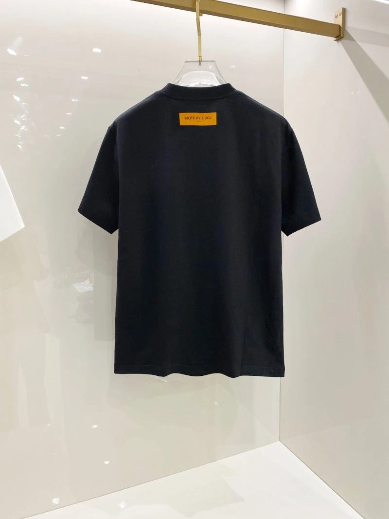Snug Louis Vuitton T-Shirts 134444