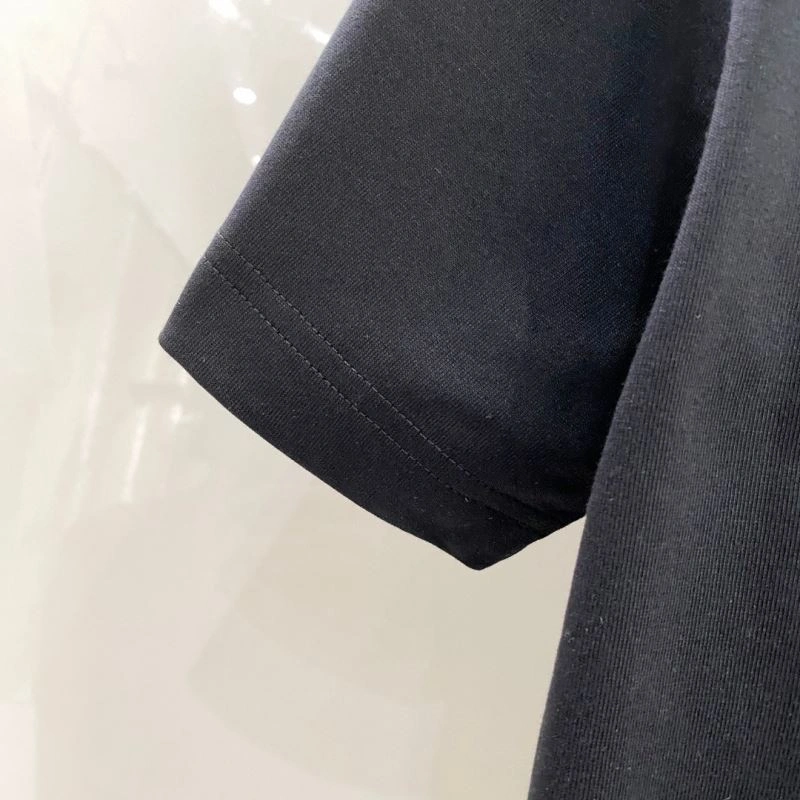 Snug Louis Vuitton T-Shirts 134444