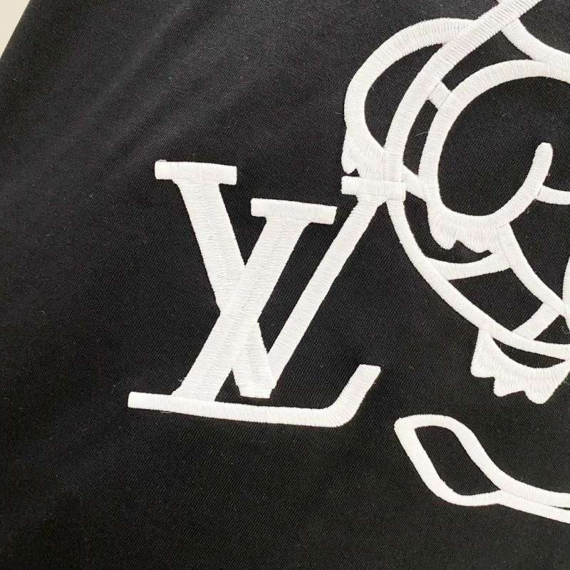 Snug Louis Vuitton T-Shirts 134444