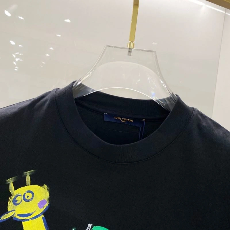 Sleek Louis Vuitton T-Shirts 134434