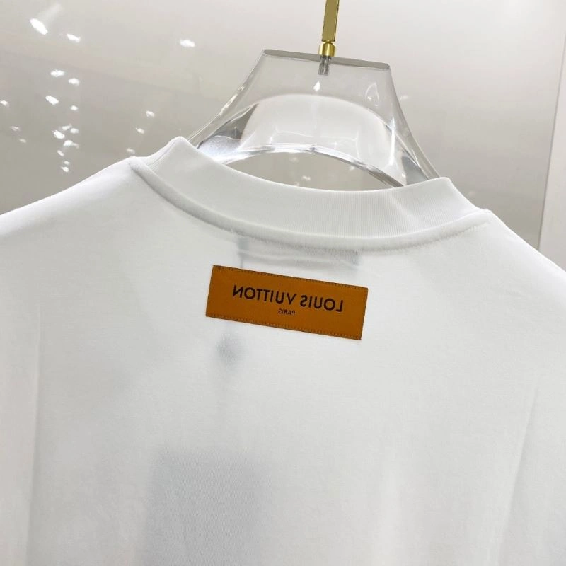 Neat Louis Vuitton T-Shirts 134446
