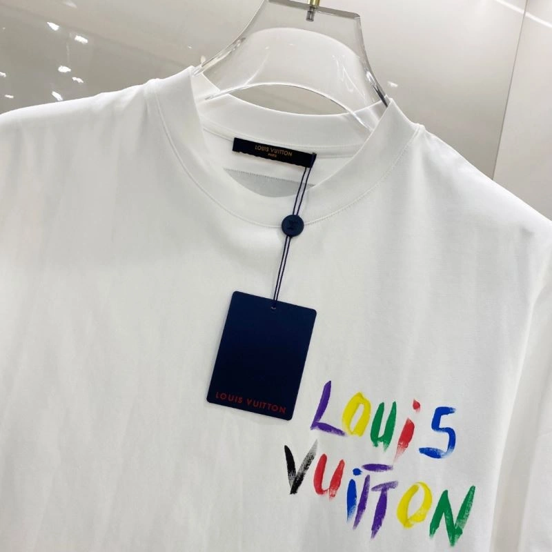 Chic Louis Vuitton T-Shirts 134445