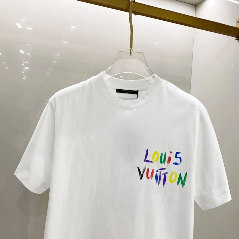 Chic Louis Vuitton T-Shirts 134445