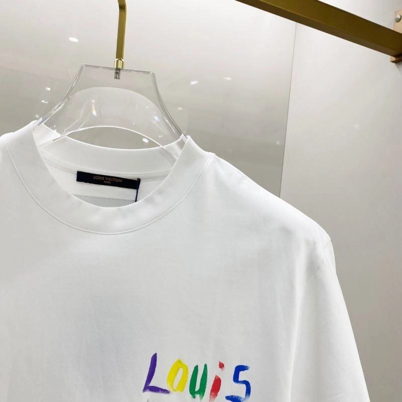 Chic Louis Vuitton T-Shirts 134445