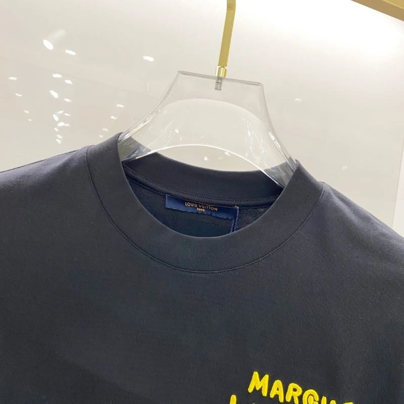 Cozy Louis Vuitton T-Shirts 134433