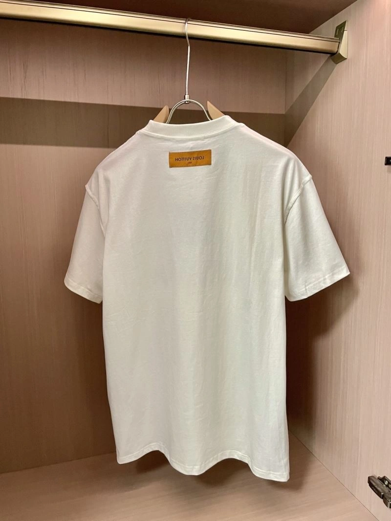 Refined Louis Vuitton T-Shirts 134455