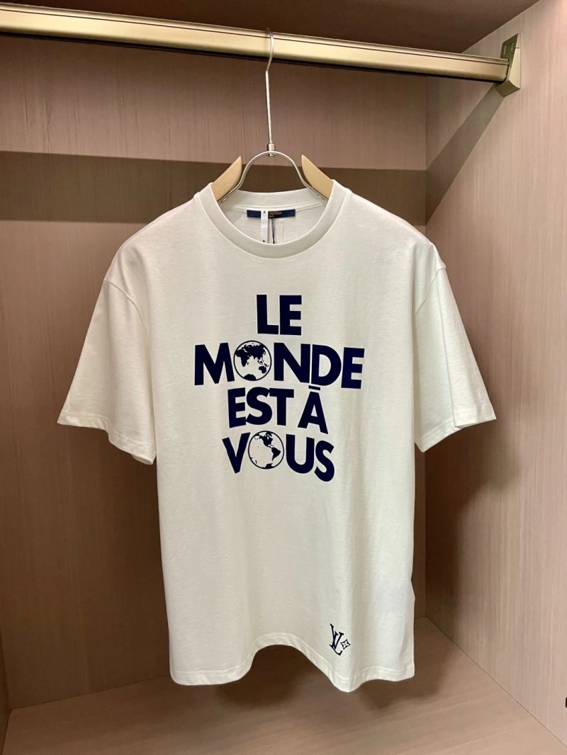 Breathable Louis Vuitton T-Shirts 134425