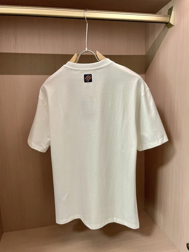 Breathable Louis Vuitton T-Shirts 134425