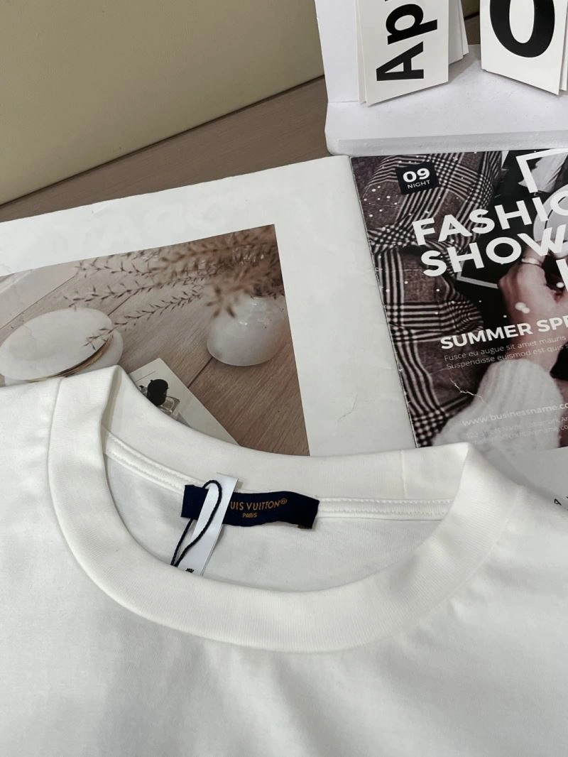 Louis Vuitton T-Shirts SmoothTexture 134422
