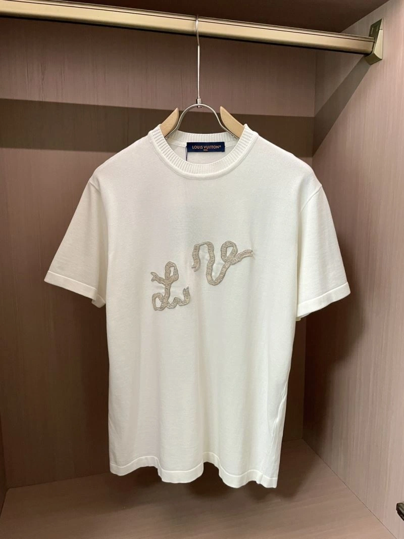 Seasonal Louis Vuitton T-Shirts 134421