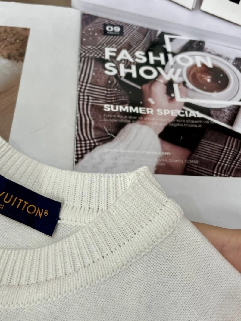 Seasonal Louis Vuitton T-Shirts 134421
