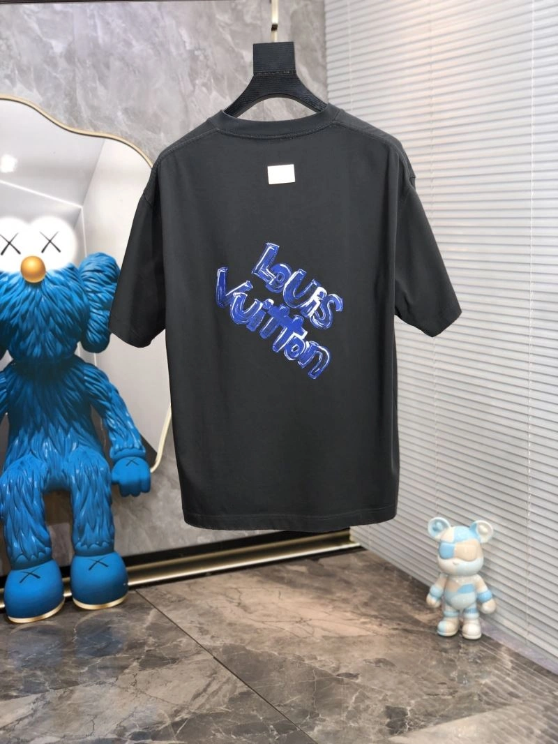 Lightweight Louis Vuitton T-Shirts 134416