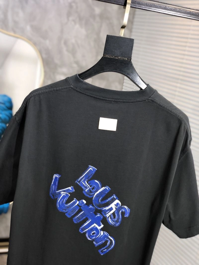 Lightweight Louis Vuitton T-Shirts 134416