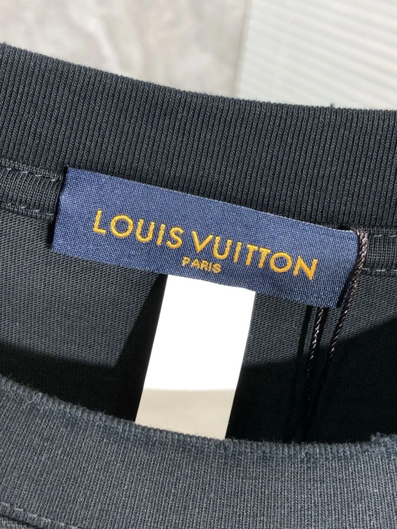 Louis Vuitton T-Shirts Stretchable 134418