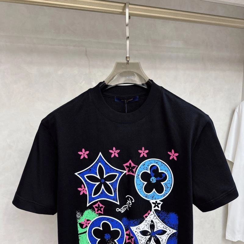 Seasonal Louis Vuitton T-Shirts 134414